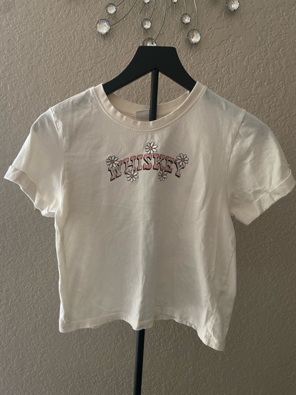 Vibe N’ Cream Short Sleeve Graphic Tee with Whiskey Print Size XS